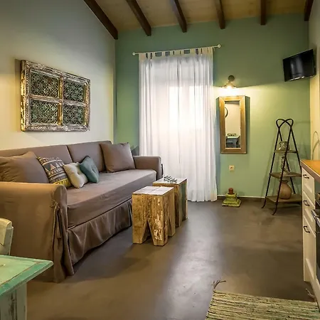 Castelli Olive Press * Acharavi (Corfu)