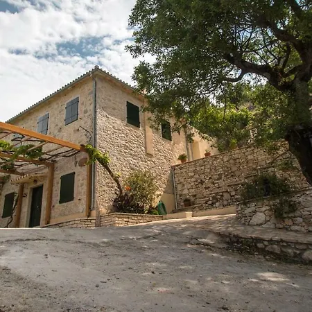 Country house Castelli Olive Press *