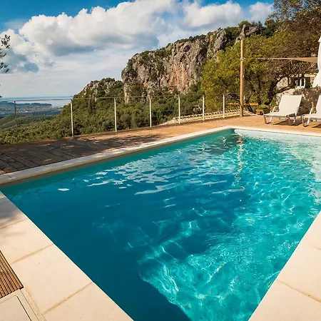 Castelli Olive Press Country house