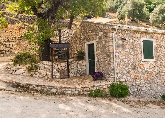 Castelli Olive Press Acharavi (Corfu)